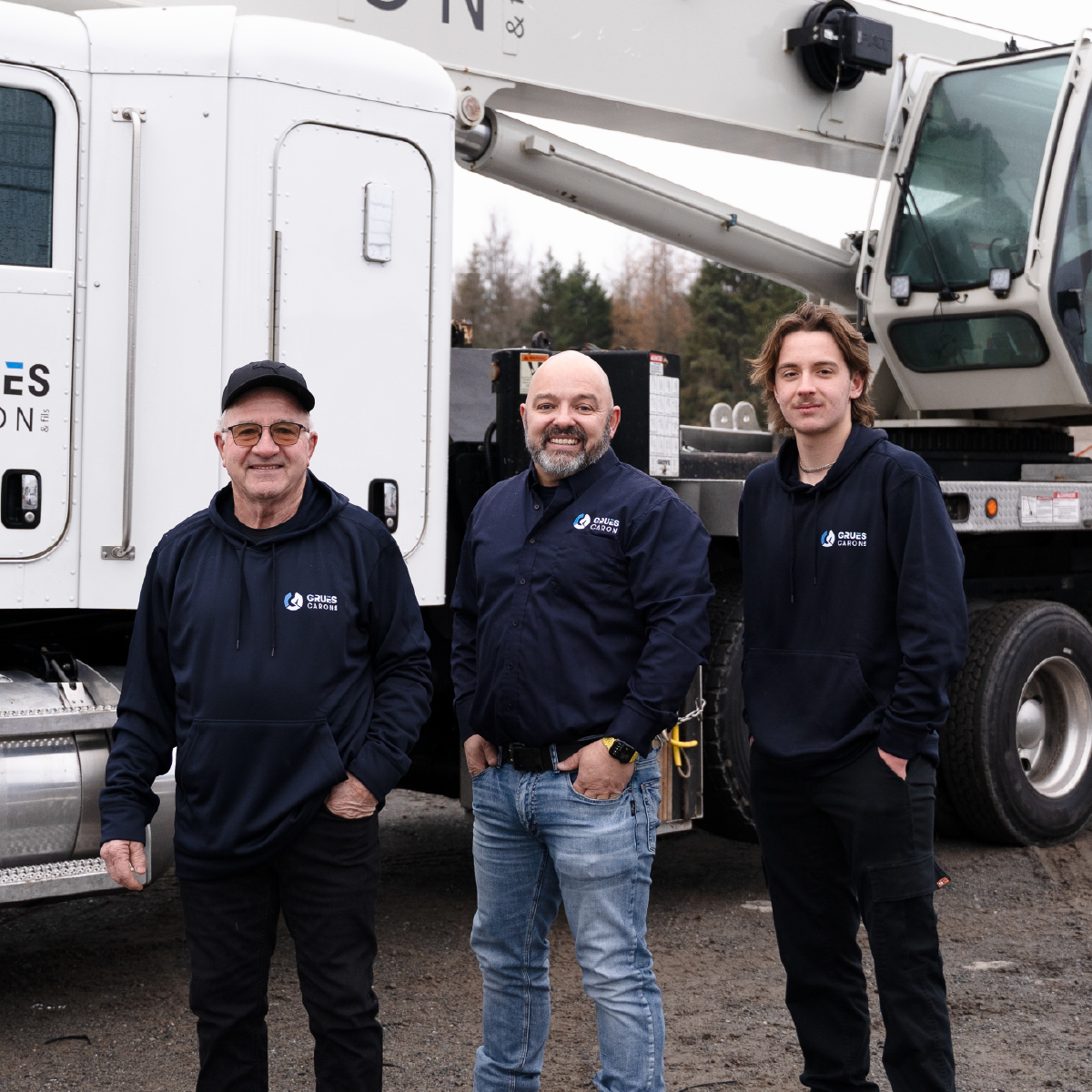 Grues Caron & fils - Sur une lancée - Réal, Guy et Mathis Caron